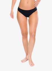 Majtki termoaktywne damskie Under Armour UA Pure Stretch No Show Bikini 3 Pack. Czarne bielizna termoaktywna damska Under Armour, xl, bez wzorów, z elastanu, bez ramiączek. Za 139.99 zł.