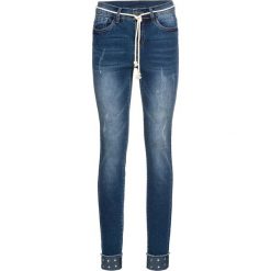 Dżinsy Skinny z wywiniętymi nogawkami i ćwiekami bonprix niebieski "stone”. Niebieskie jeansy damskie bonprix. Za 159.99 zł.