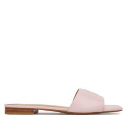 Klapki LAUREN RALPH LAUREN. Czerwone klapki damskie Lauren Ralph Lauren, bez wzorów, bez obcasa. Za 389.99 zł.