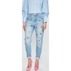 Silvian Heach - Jeansy Ignico. Jeansy damskie marki Silvian Heach. W wyprzedaży za 479.90 zł.