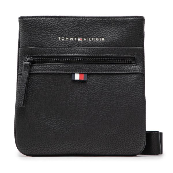 Saszetka Tommy Hilfiger. Czarne saszetki męskie Tommy Hilfiger, młodzieżowe, małe. Za 251.99 zł.