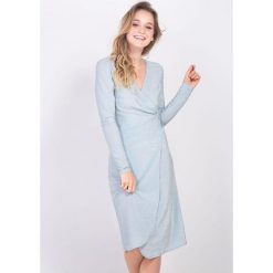 Sukienka w kolorze jasnoniebieskim. Sukienki damskie marki Bessa, Moonlight. W wyprzedaży za 164.95 zł.