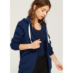 Dzianinowa bluza z kapturem - Granatowy. Niebieskie bluzy damskie Sinsay, z dzianiny. Za 49.99 zł.