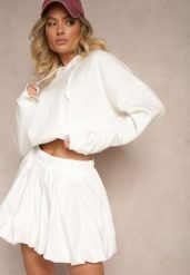 Białe Szorty z Bawełny o Baloniastym Kroju z Gumką w Talii Heltewin. Białe szorty damskie Renee, l, bez wzorów, z bawełny, eleganckie. Za 44.99 zł.