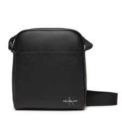 Saszetka Calvin Klein Jeans. Czarne saszetki męskie Calvin Klein Jeans, z jeansu, młodzieżowe, małe. Za 199.99 zł.