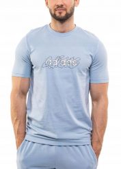 Koszulka męska adidas Illustrated Linear Graphic. Niebieskie koszulki sportowe męskie Adidas, m, bez wzorów, z bawełny, bez kołnierzyka, bez ramiączek. Za 105.99 zł.