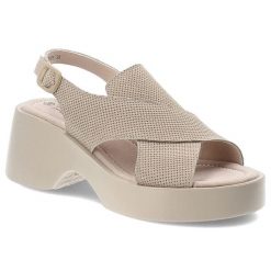 Sandały damskie S.Barski, cholewka ze skóry naturalnej zamszowej pasek wokół pięty z regulacją na klamrę, beżowe, LR61-7005. Brązowe paski damskie S.BARSKI, bez wzorów, ze skóry. Za 189.00 zł.