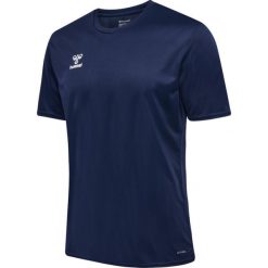 KOSZULKA SPORTOWA T-SHIRT HUMMEL HMLESSENTIAL JERSEY. Niebieskie koszulki sportowe damskie Hummel, m, bez wzorów, z jersey, bez kołnierzyka, bez ramiączek, do piłki nożnej. Za 121.50 zł.