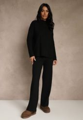 Czarny Komplet Dzianinowy Spodnie o Szerokim Kroju i Sweter Półgolf Datusa. Czarne spodnie materiałowe damskie Renee, l, bez wzorów, z dzianiny, eleganckie, bez kołnierzyka, bez ramiączek, bez kaptura. Za 159.99 zł.