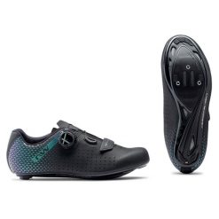 Buty rowerowe szosowe damskie NORTHWAVE Core Plus 2 Wmn czarne. Czarne obuwie sportowe damskie Northwave, bez wzorów, rowerowe. Za 360.00 zł.