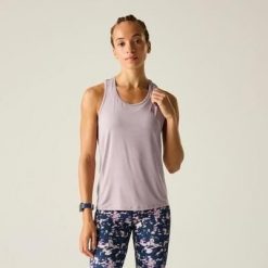 Damska lekka kamizelka aktywna Modernize II. Czerwone koszulki sportowe damskie Dare 2b, bez wzorów, z elastanu, sportowe, bez kołnierzyka. W wyprzedaży za 106.85 zł.