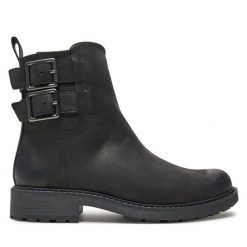 Botki Clarks. Czarne botki damskie Clarks, bez obcasa, na płaskiej podeszwie, bez zapięcia. Za 449.99 zł.
