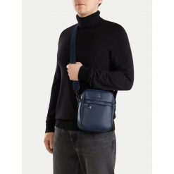 Saszetka Beverly Hills Polo Club. Niebieskie saszetki męskie Beverly Hills Polo Club, młodzieżowe, małe. Za 149.99 zł.