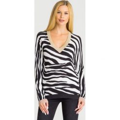 SWETER LIU JO. Czarne swetry damskie Liu Jo, l, z aplikacjami, z dzianiny, bez kołnierzyka, bez ramiączek, bez kaptura. Za 549.00 zł.