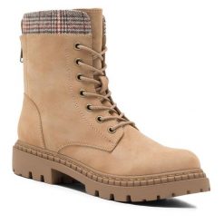 Trzewiki Clara Barson. Brązowe botki damskie Clara Barson, bez obcasa, na płaskiej podeszwie, bez zapięcia. Za 149.99 zł.