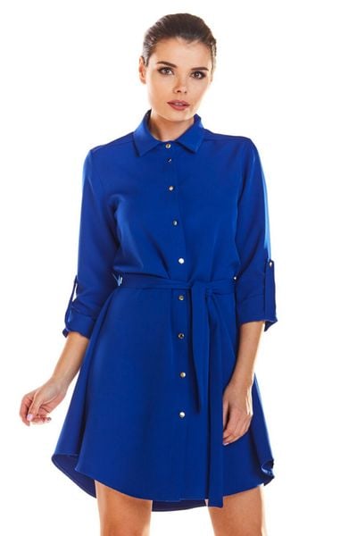 Sukienka koszulowa szmizjerka z paskiem i kołnierzykiem niebieska. Niebieskie sukienki damskie Infinite You, do pracy, l, bez wzorów, z elastanu, biznesowe, z asymetrycznym kołnierzem, bez ramiączek, asymetryczne. Za 349.00 zł.