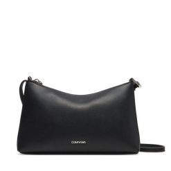 Torebka Calvin Klein. Czarne torebki do ręki damskie Calvin Klein, bez wzorów, klasyczne, bez dodatków. Za 259.99 zł.