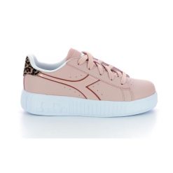 Trampki dziewczęce DIADORA GAME STEP P LEOPARD PS 30. Czerwone buty sportowe dziewczęce Diadora, bez wzorów, bez zapięcia, trekkingowe. Za 79.99 zł.