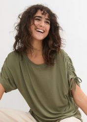 Shirt z lejącej wiskozy. Zielone bluzki damskie bonprix, bez wzorów, z wiskozy, bez kołnierzyka, bez ramiączek. Za 59.99 zł.