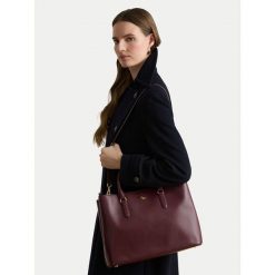 Torebka LAUREN RALPH LAUREN. Czerwone torebki do ręki damskie Lauren Ralph Lauren, bez wzorów, klasyczne, bez dodatków. Za 2,199.00 zł.