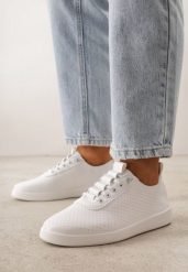 Białe Wsuwane Tenisówki z Perforacją i Podeszwą z Bieżnikiem Illanya. Białe trampki i tenisówki damskie Born2be, bez wzorów, z jeansu, klasyczne, bez zapięcia. Za 69.99 zł.