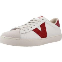 Tenisówki Victoria Model 1126142v Kolor Czerwony. Czerwone obuwie sportowe damskie VICTORIA, bez wzorów, z tkaniny, sportowe, bez zapięcia. Za 377.50 zł.
