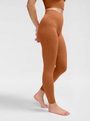 Damskie legginsy bezszwowe Hummel MT Adapt MW. Brązowe legginsy damskie Hummel, xs, bez wzorów, z dzianiny, z podwyższonym stanem, na fitness i siłownię. Za 252.50 zł.