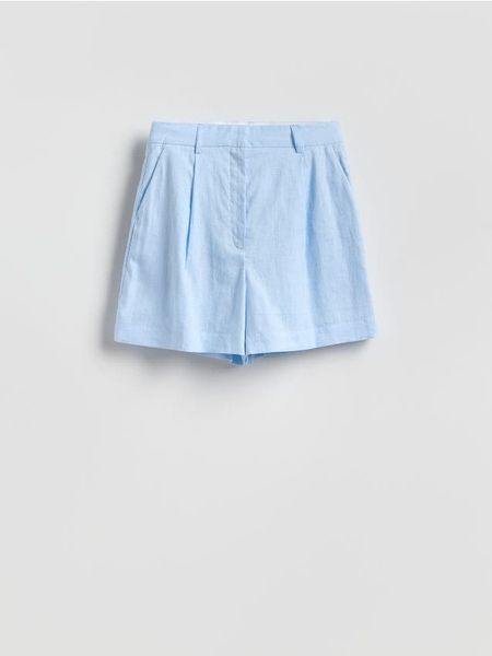 Lniane szorty - jasnoniebieski. Niebieskie szorty damskie Reserved, l, bez wzorów. Za 159.99 zł.