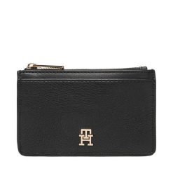 Portfel Tommy Hilfiger. Czarne portfele damskie Tommy Hilfiger, bez wzorów. Za 209.99 zł.