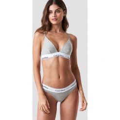 Calvin Klein Stringi Modern Cotton - Grey. Stringi damskie marki Calvin Klein. Za 80.95 zł.