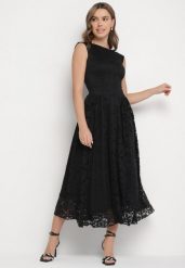 Czarna Koronkowa Sukienka o Rozkloszowanym Kroju z Odkrytymi Plecami Nelamia. Czarne sukienki damskie Born2be, na co dzień, m, bez wzorów, z jeansu, eleganckie, bez kołnierzyka, bez ramiączek, maxi, rozkloszowane. Za 139.99 zł.