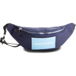 Saszetka nerka CALVIN KLEIN JEANS - Sp Essential+Street Pack K40K400803 Navy 453. Saszetki męskie marki Calvin Klein Jeans. Za 299.00 zł.