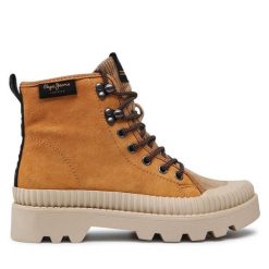 Trzewiki Pepe Jeans. Brązowe botki damskie Pepe Jeans, z jeansu, bez obcasa, na płaskiej podeszwie, bez zapięcia. Za 349.99 zł.