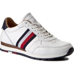 Sneakersy TOMMY HILFIGER - Luxury Corporate Leather Runner FM0FM00960 White 100. Białe półbuty na co dzień męskie Tommy Hilfiger, z materiału, bez zapięcia. W wyprzedaży za 339.00 zł.