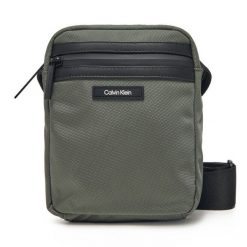 Saszetka Calvin Klein. Czarne saszetki męskie Calvin Klein, młodzieżowe, małe. Za 149.99 zł.