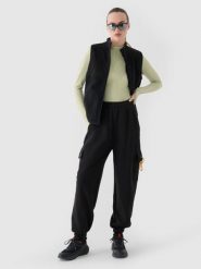 4F Spodnie dresowe joggery damskie - czarne XS. Czarne spodnie dresowe damskie 4f, l, bez wzorów, z bawełny. W wyprzedaży za 79.99 zł.