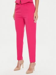 Guess Spodnie materiałowe W4YB52 WFWX2 Różowy Regular Fit. Czerwone spodnie materiałowe damskie Guess, s, z aplikacjami, z materiału. Za 189.99 zł.