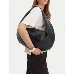 Torebka GINO ROSSI. Czarne torebki do ręki damskie Gino Rossi, bez wzorów, klasyczne, bez dodatków. Za 279.99 zł.