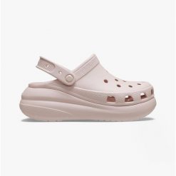 Klapki Crocs Classic Crush Clog. Brązowe klapki damskie Crocs, bez wzorów, sportowe, bez obcasa. Za 279.00 zł.