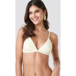 NA-KD Swimwear Góra bikini Basic Triangle - Yellow. Bikini damskie marki NA-KD Swimwear. Za 72.95 zł.