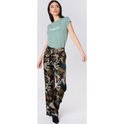 NA-KD T-shirt Darlin' - Green. T-shirty damskie marki NA-KD. W wyprzedaży za 30.47 zł.