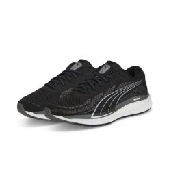 Buty do biegania dla kobiet Puma Magnify Nitro Knit. Białe obuwie sportowe damskie Puma, bez wzorów, do biegania. W wyprzedaży za 419.00 zł.