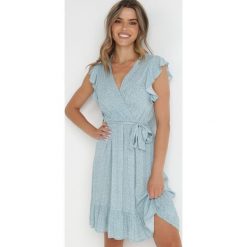 Miętowa Sukienka z Paskiem Rartho. Zielone sukienki damskie Born2be, l, bez wzorów, z materiału, bez kołnierzyka, bez ramiączek, midi, kopertowe. Za 74.99 zł.