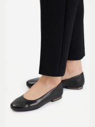 Lasocki Baleriny CEO-RST-ARABELLA-06 Czarny. Czarne baleriny damskie Lasocki, bez wzorów, ze skóry, bez obcasa. Za 149.99 zł.