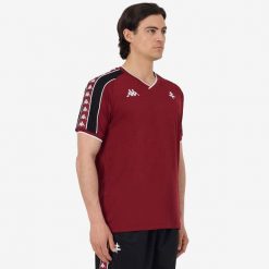 Maillot FC Metz Arnas 2025/26. Czerwone koszulki sportowe męskie Kappa, bez wzorów, bez kołnierzyka, bez ramiączek, do piłki nożnej. Za 308.50 zł.