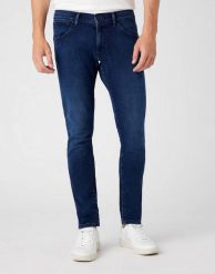 WRANGLER BRYSON MĘSKIE SPODNIE JEANSOWE BLUE GAMBIT W14XLR29F 112145818. Niebieskie spodnie materiałowe męskie Wrangler, l, bez wzorów, z jeansu. Za 219.99 zł.