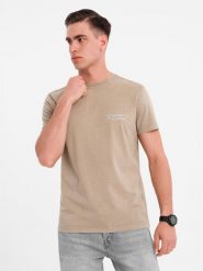 Bawełniana koszulka z nadrukiem na klatce i plecach - ciemnobeżowa V2 OM-TSWT-0201 - XXL. Brązowe t-shirty męskie Ombre Clothing, l, bez wzorów, z bawełny, klasyczne, bez kołnierzyka. W wyprzedaży za 39.99 zł.