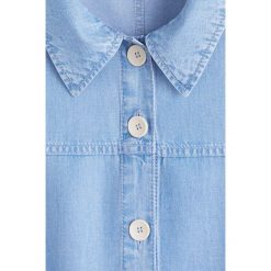 Mango - Sukienka Beach. Niebieskie sukienki damskie Mango, s, bez wzorów, z denimu, casualowe, bez kołnierzyka, bez ramiączek. W wyprzedaży za 99.90 zł.