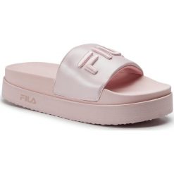 Klapki FILA - Morro Bay Zeppa F Wmn 1010638.71D Chalk Pink. Klapki damskie marki Fila. W wyprzedaży za 179.00 zł.