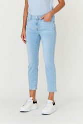 7 FOR ALL MANKIND Jasne jeansy damskie Wind Catcher, Rozmiar 30. Niebieskie jeansy damskie 7 for all mankind. W wyprzedaży za 446.99 zł.